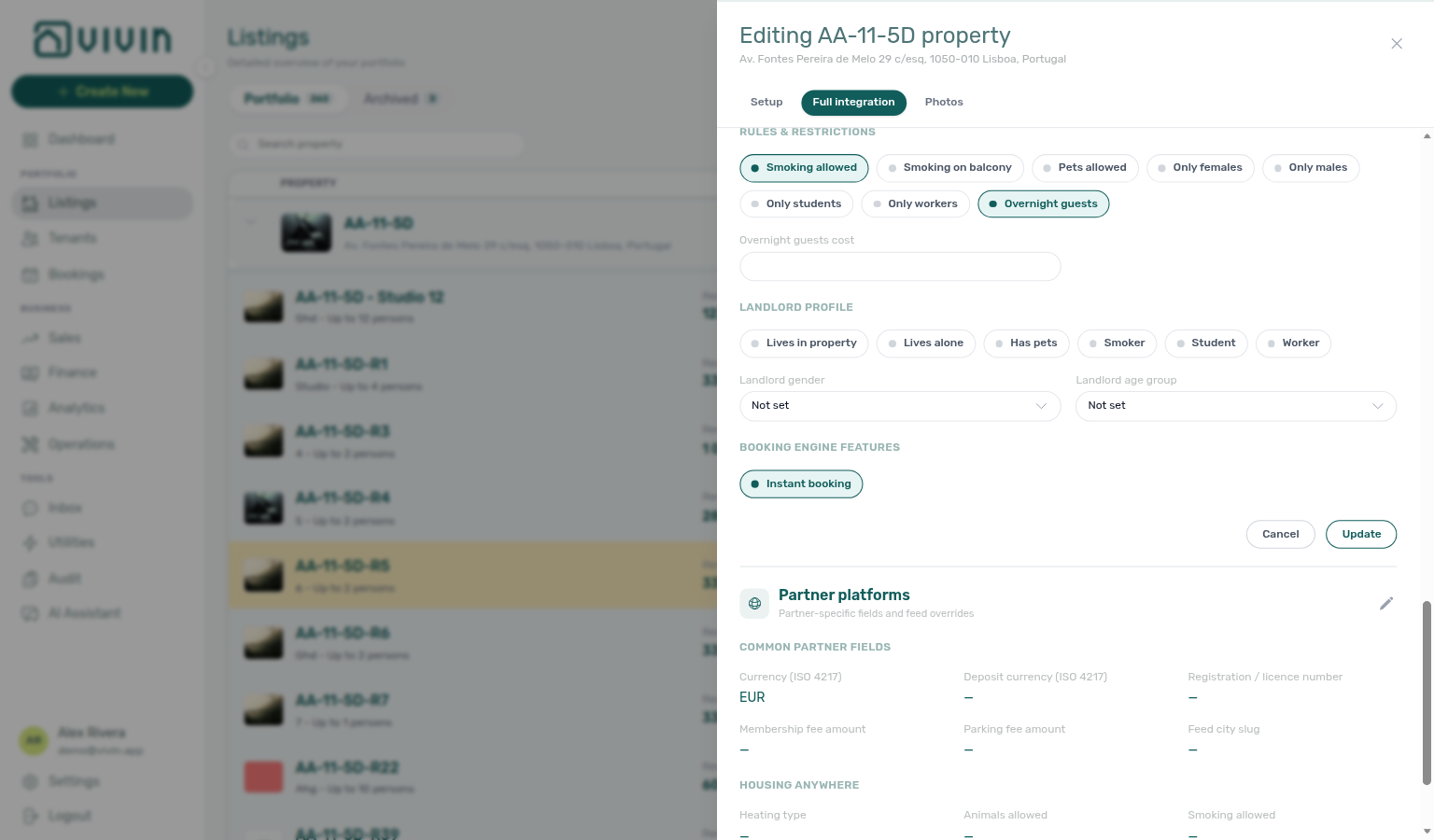 Property Full integration — Instant booking selected under Booking Engine Features
